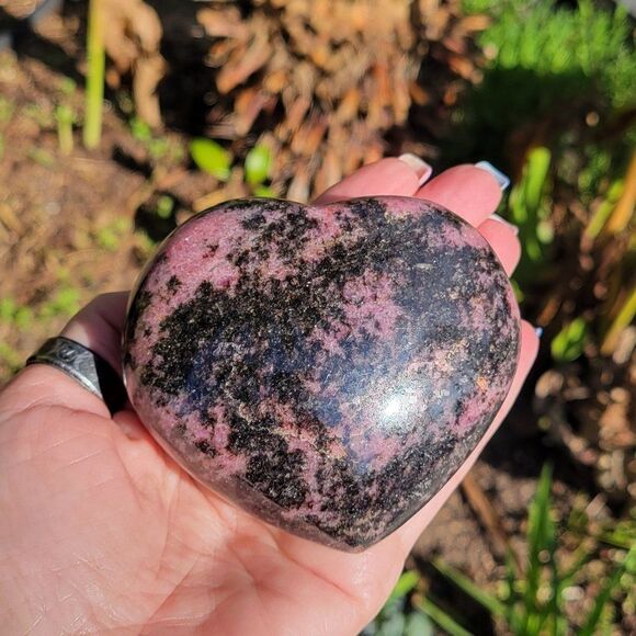 Rhodonite Crystal Puffy Heart - Picture 3 of 3